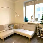Glorious Apartment In Hakaniemi